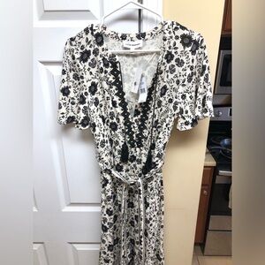 NWT Lucky Brand women’s small dress black and white floral tassel *Needs repair